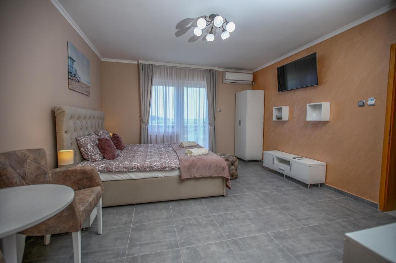 Dunavski Cvet Banatska Palanka Luaran gambar